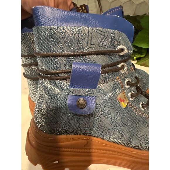 TMA Turquoise Blue Lace-Up Boots With Brown Sole & Side Zipper - Picture 11 of 11